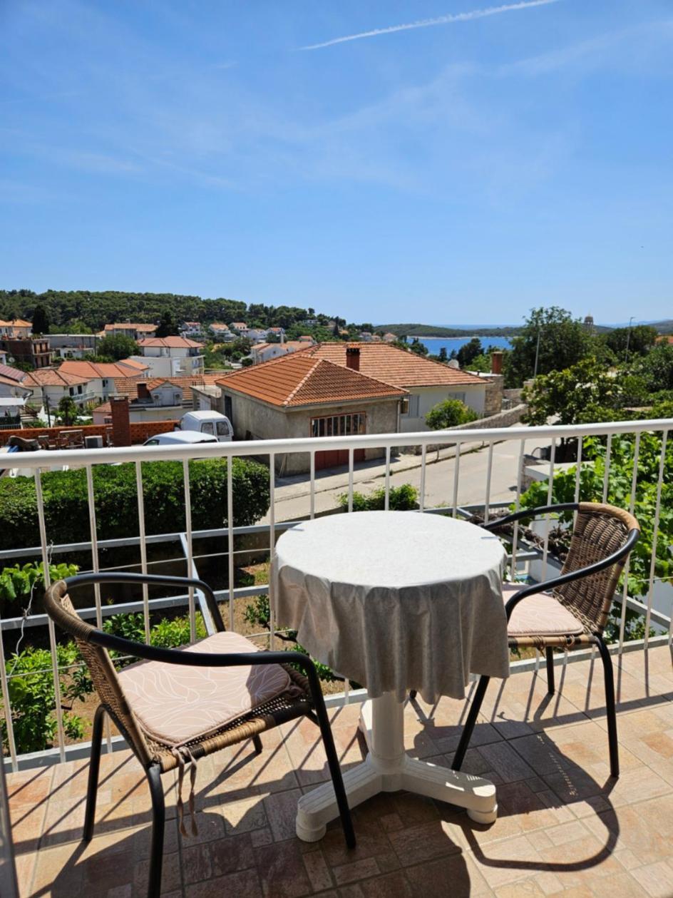 Luka'S Lodge Guesthouse & Hostel Hvar Town Exterior foto